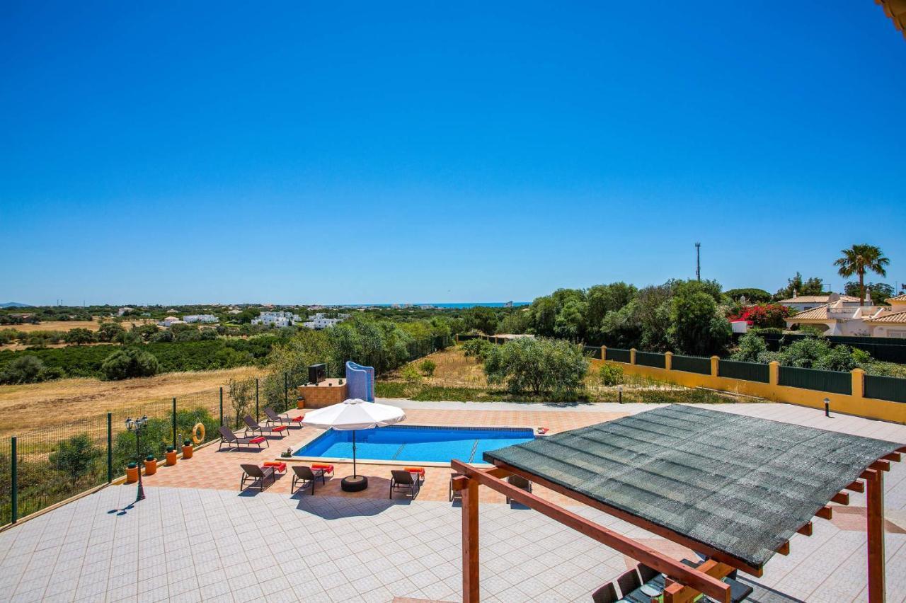 Villa Nincha - Heated Pool - Free Wi-Fi - Air Con Albufeira Exteriér fotografie