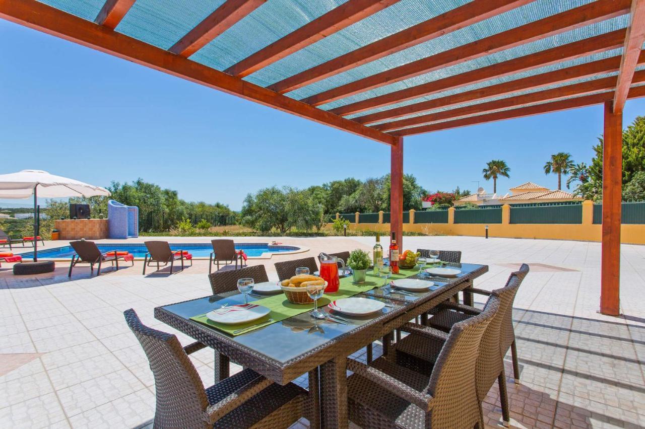 Villa Nincha - Heated Pool - Free Wi-Fi - Air Con Albufeira Exteriér fotografie
