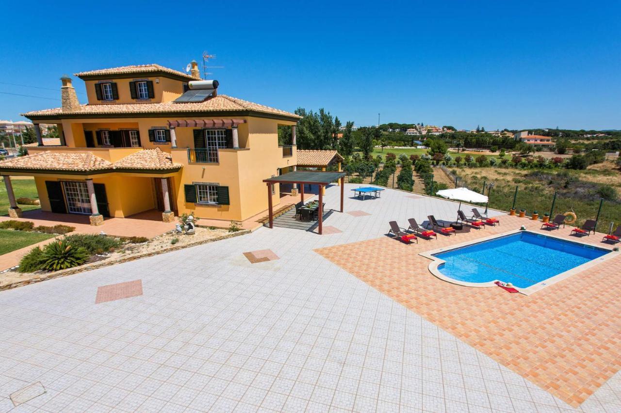 Villa Nincha - Heated Pool - Free Wi-Fi - Air Con Albufeira Exteriér fotografie